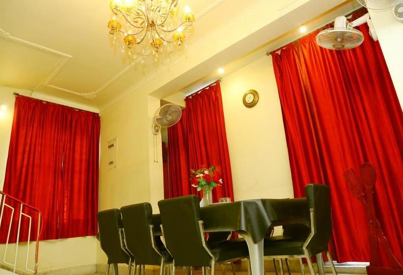 Hotel Holidei Inn 11