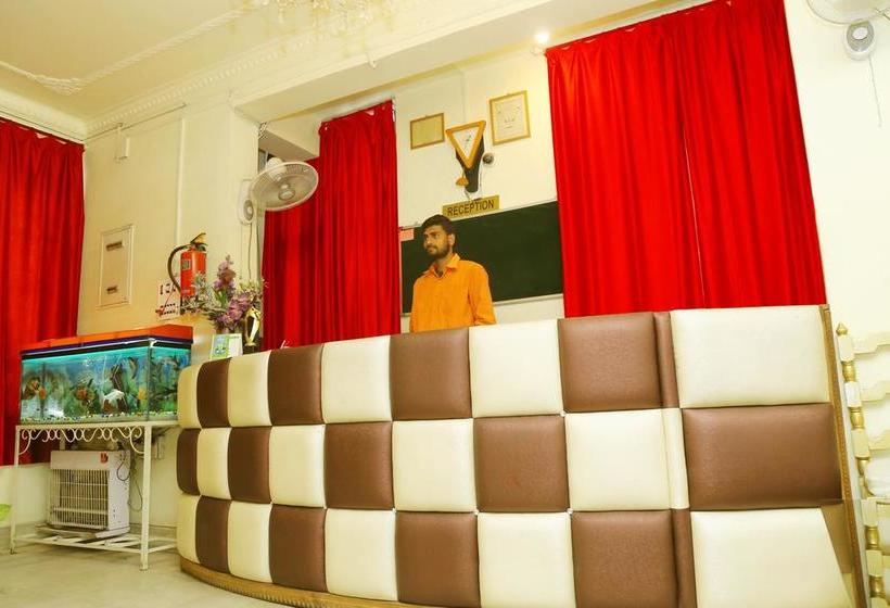 Hotel Holidei Inn 17