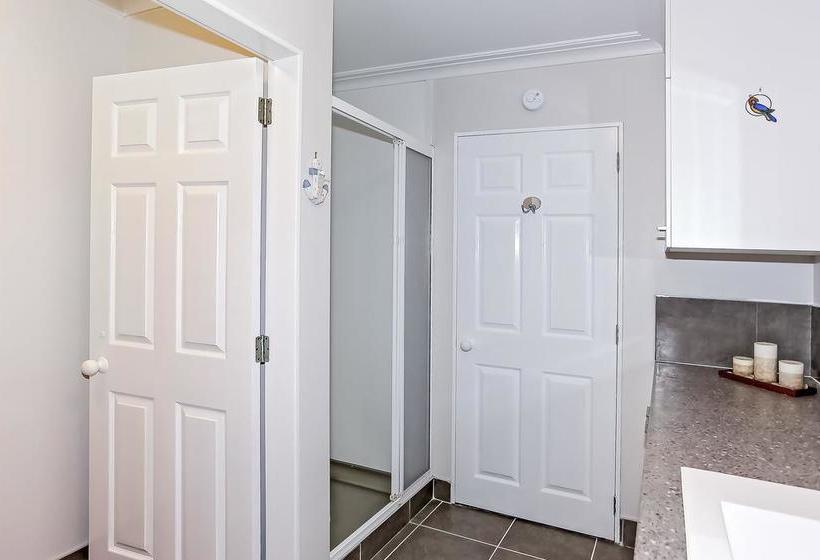 Bed and Breakfast Harbour Heights 4