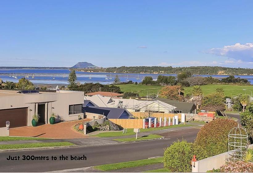 Bed and Breakfast Harbour Heights 6