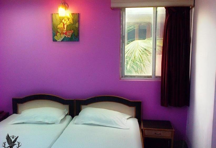 Hotel Mega Palace 13