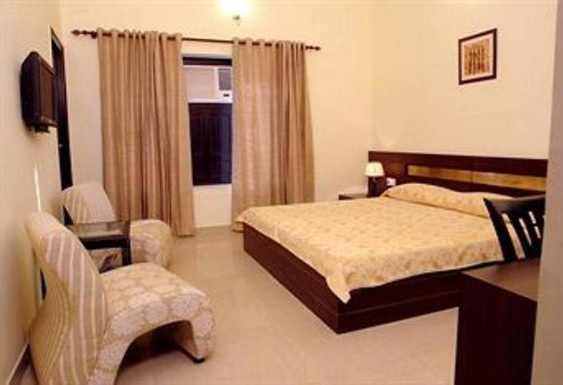 Hotel Cresent Villa 14