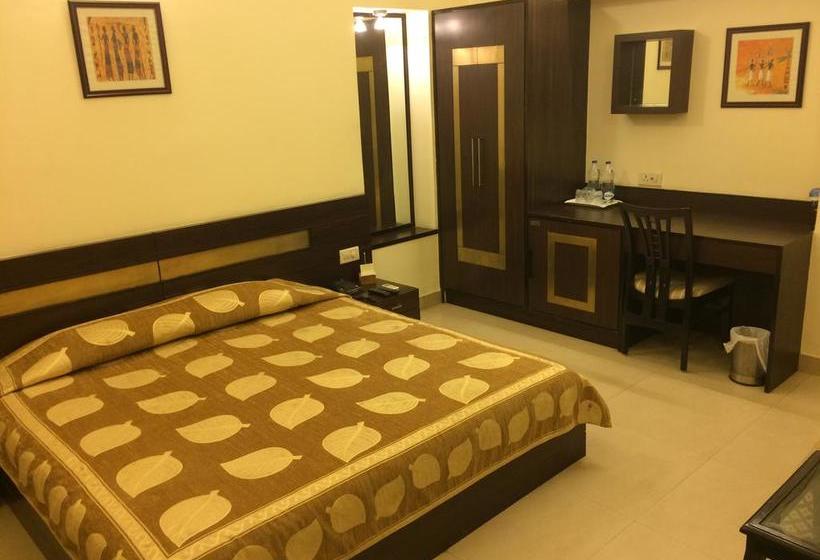 Hotel Cresent Villa 9