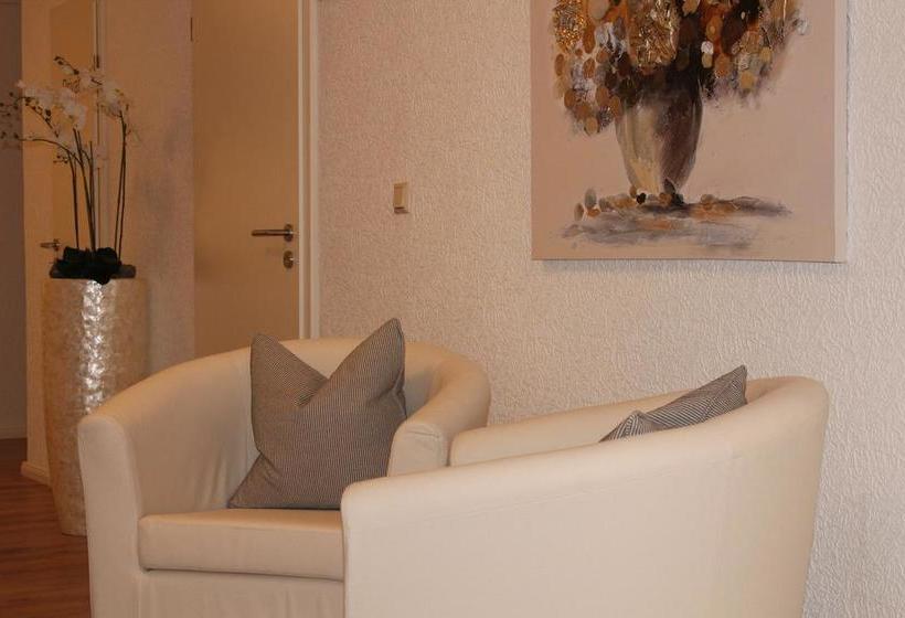 Hotel Dötlinger Hof 10