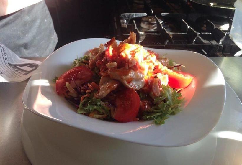 Hotel The Quarry Restaurant And Bar 10