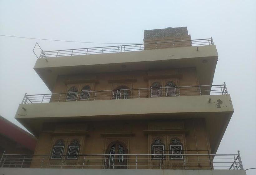 Hotel Goverdhan Palace