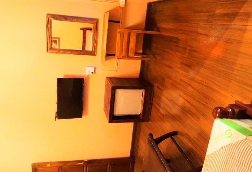 Hotel Visawadee Residences Saraphi