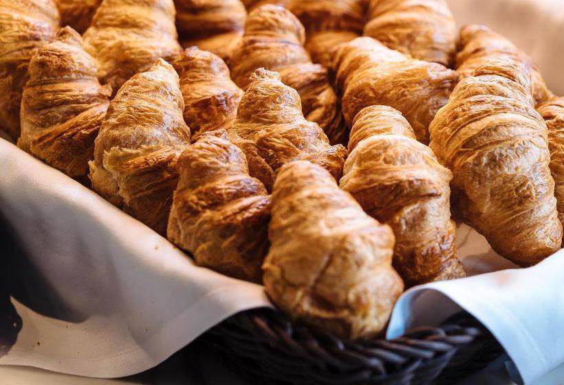 Motel One Freiburg 12