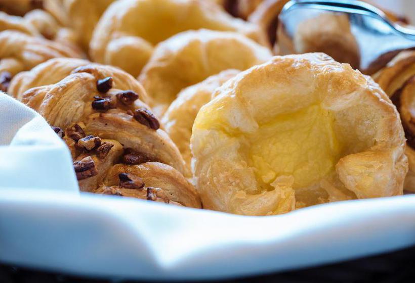 Motel One Freiburg 14