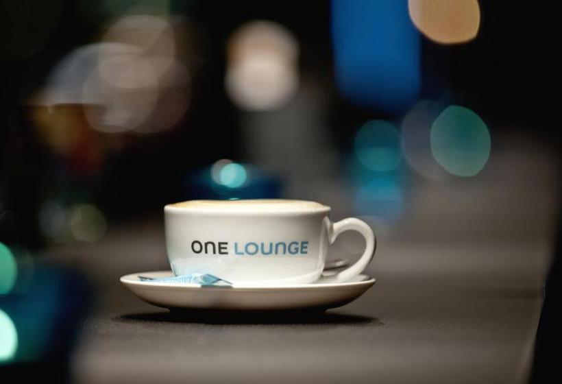 Motel One Freiburg 8