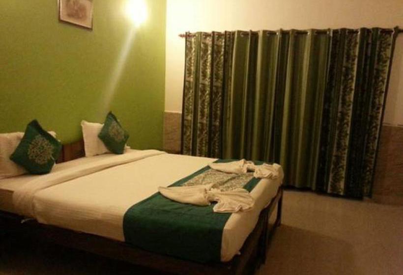 Hotel Oceans 7 Inn 12