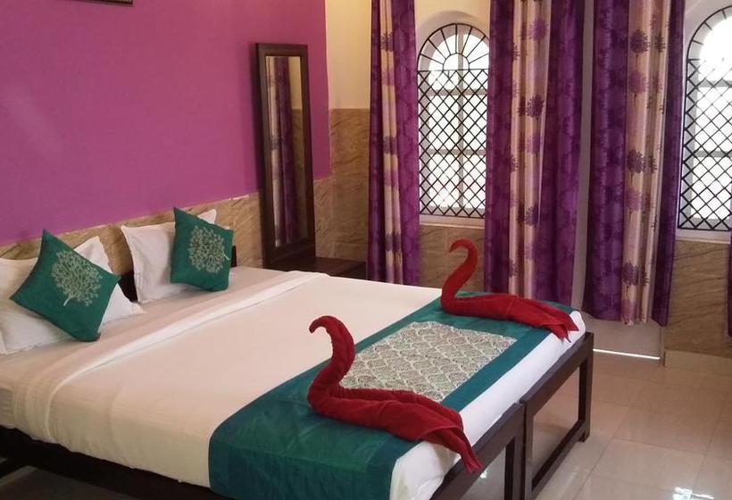 Hotel Oceans 7 Inn 3