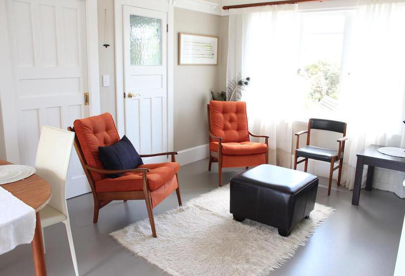 Browns Boutique Bed And Breakfast 11