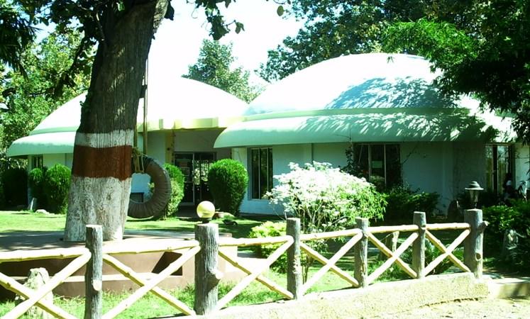 Resort Mowglis Den 4