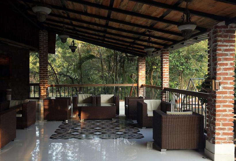 Acorn Hideaway Resort & Spa 10