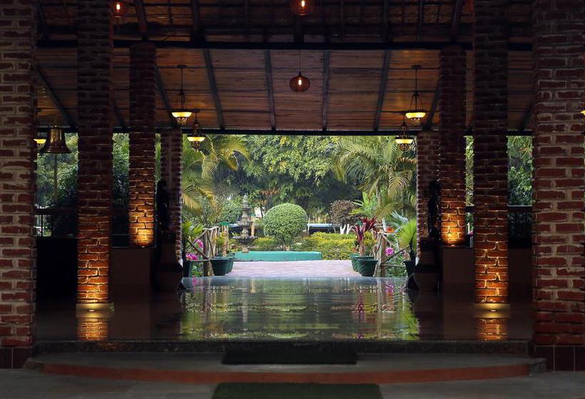 Acorn Hideaway Resort & Spa 11