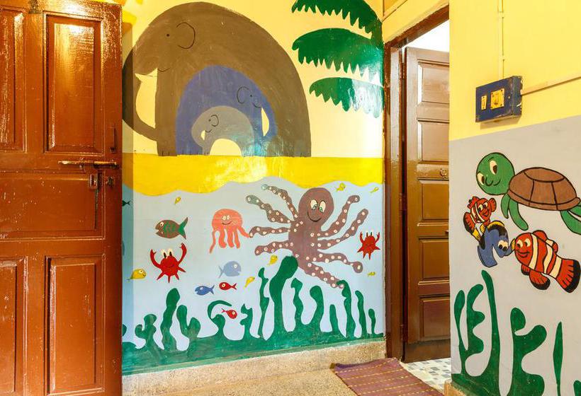 White Noise Hostel 6