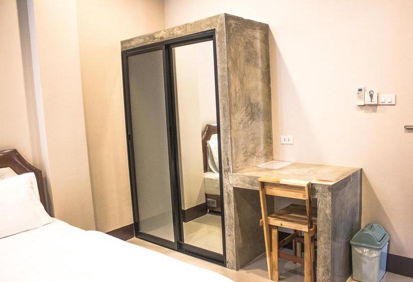 Motel Naiya Place 11