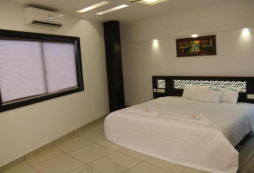 Hotel Windgate Residency 11