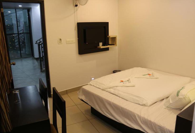 Hotel Windgate Residency 7