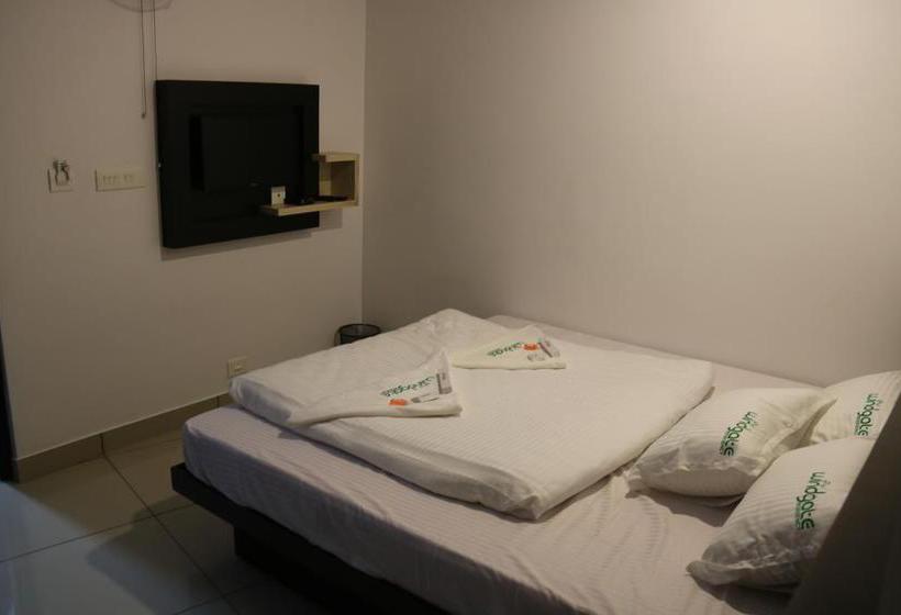 Hotel Windgate Residency 8