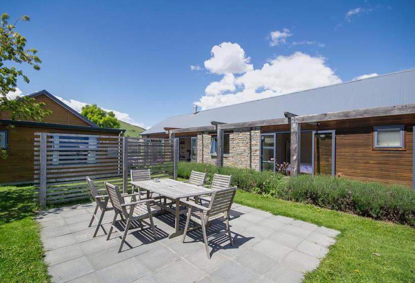 Bed and Breakfast Stylish Mountain View Cottage 9