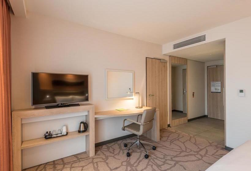 Hotel Hampton by Hilton Freiburg 1