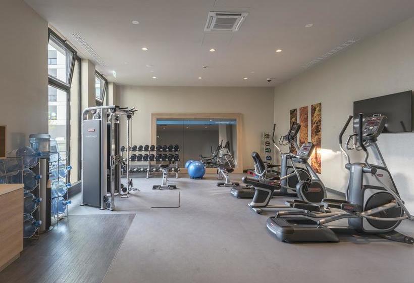 Hotel Hampton by Hilton Freiburg 17