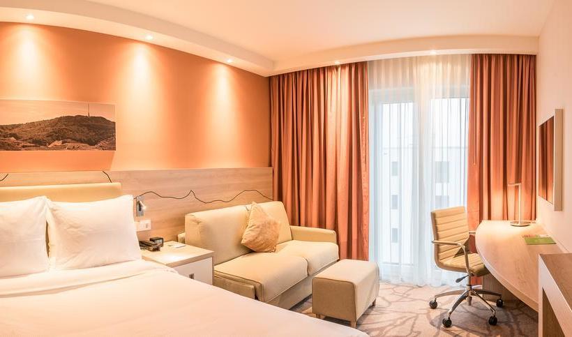 Hotel Hampton by Hilton Freiburg 5