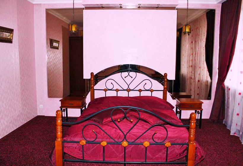 Hotel Gostiny Dvor 4