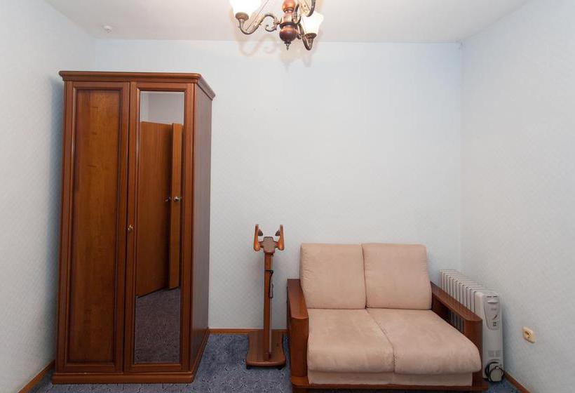 Hotel Golden Coast 13