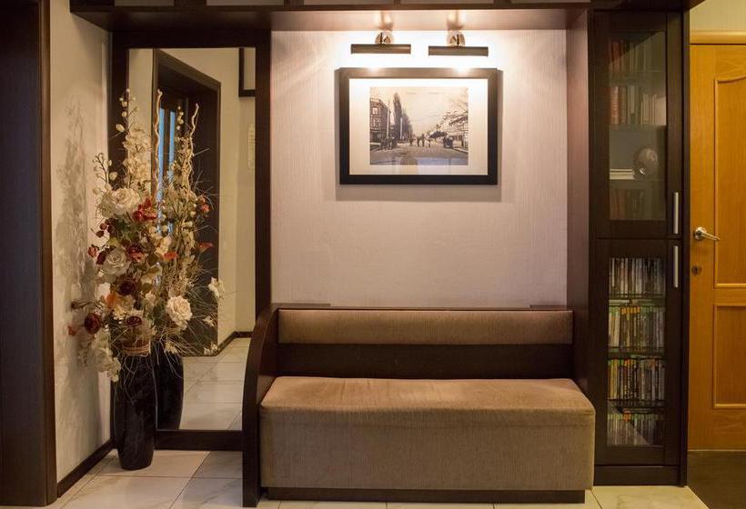 Hotel Golden Coast 5