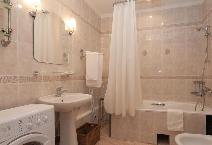 Hotel Golden Coast 8