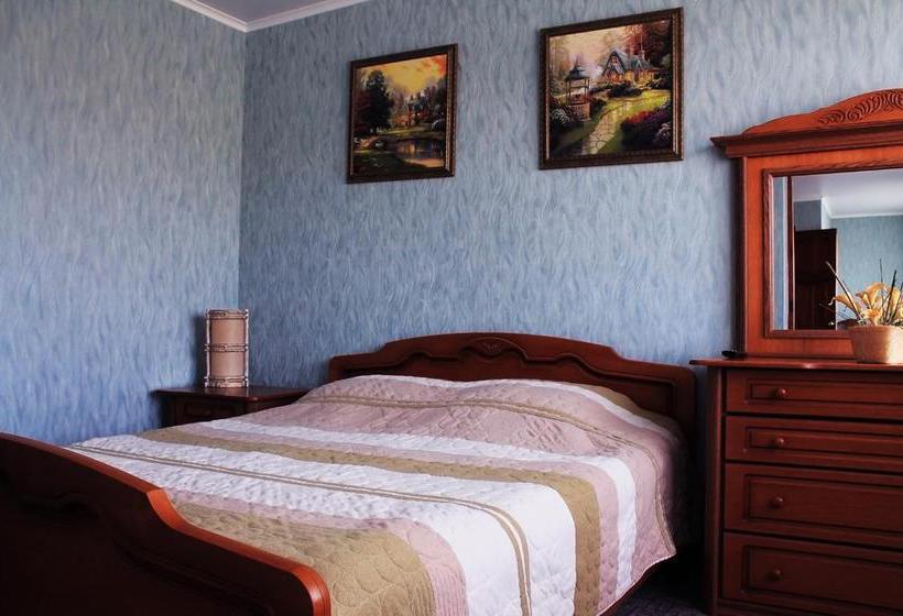 Hotel Yuzhnaia Noch 10