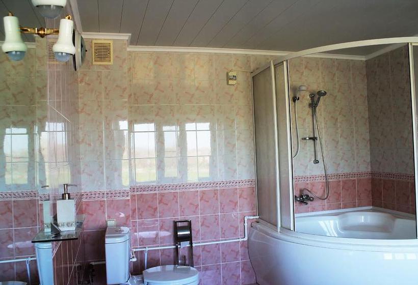 Hotel Yuzhnaia Noch 4