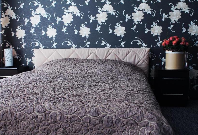 Hotel Yuzhnaia Noch 7