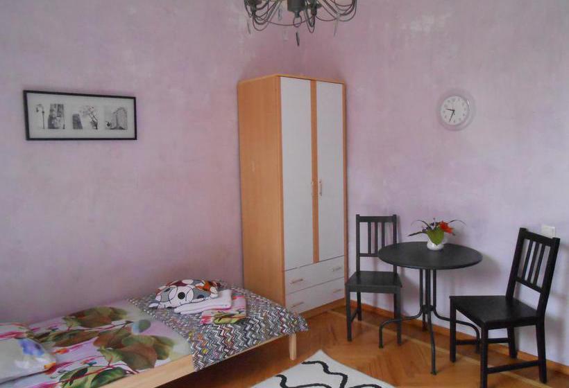 Hostel Muraveynik 13
