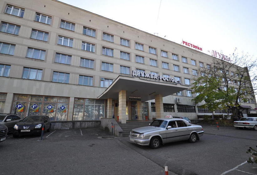 Hotel Druzhbarostov 12