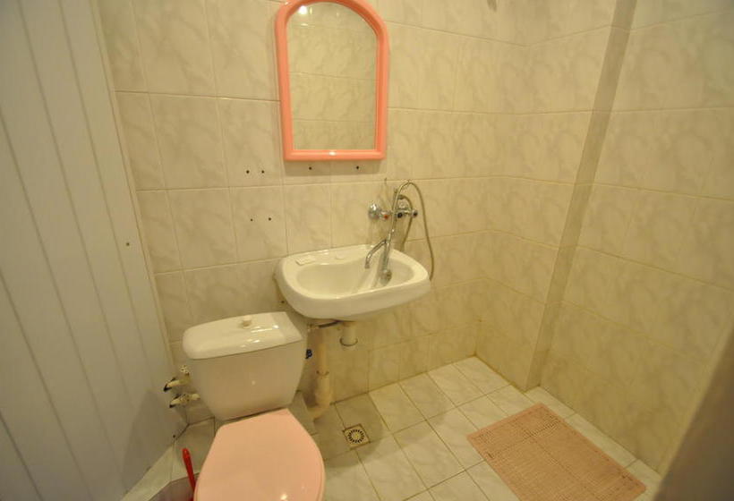 Hotel Druzhbarostov 16