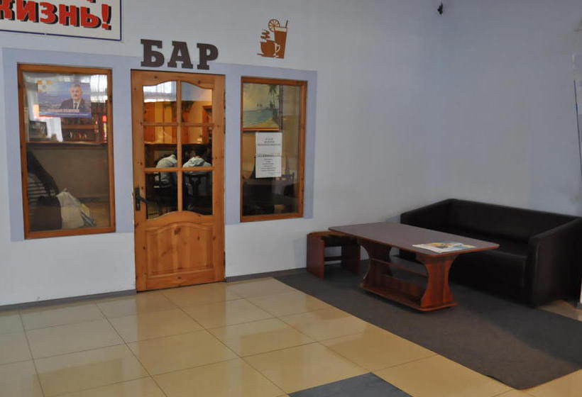 Hotel Druzhbarostov 3