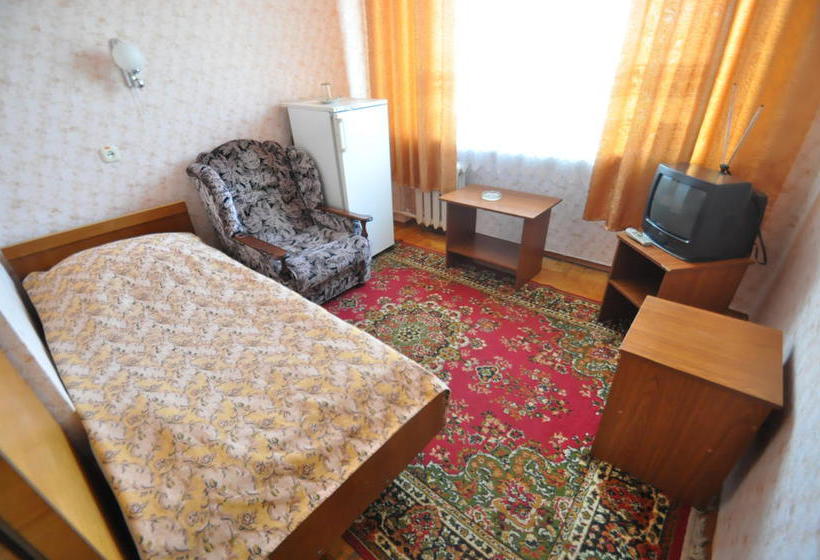 Hotel Druzhbarostov 5