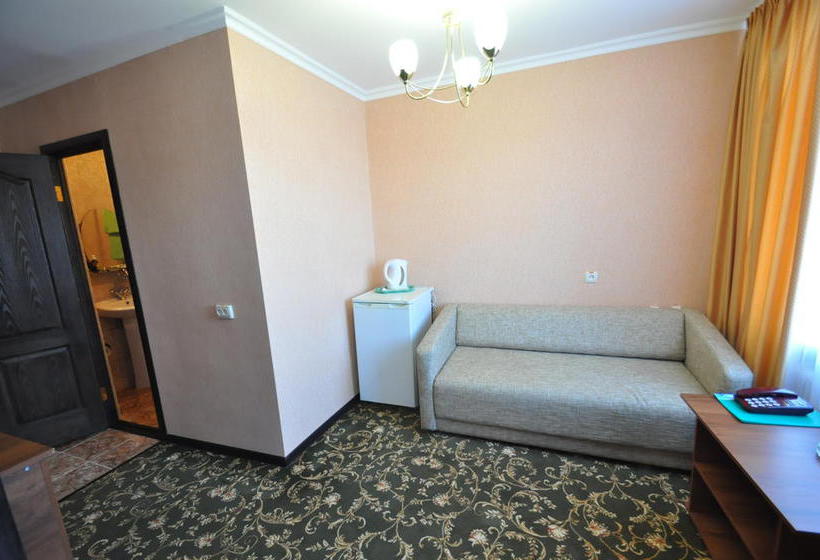 Hotel Druzhbarostov 7