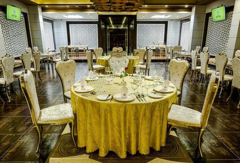 Hotel Savvy Grand 12