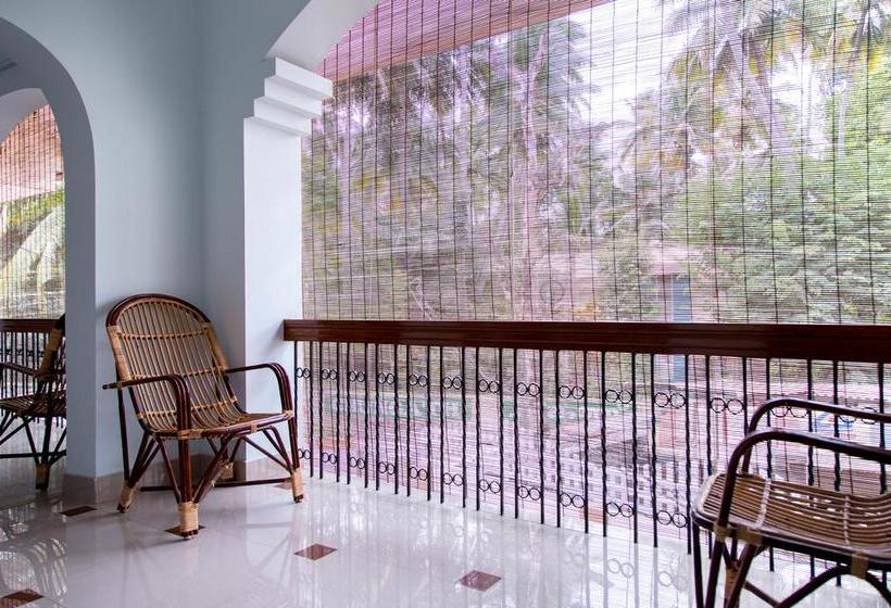 Hotel Oyo Rooms Petttah Railway Station 16