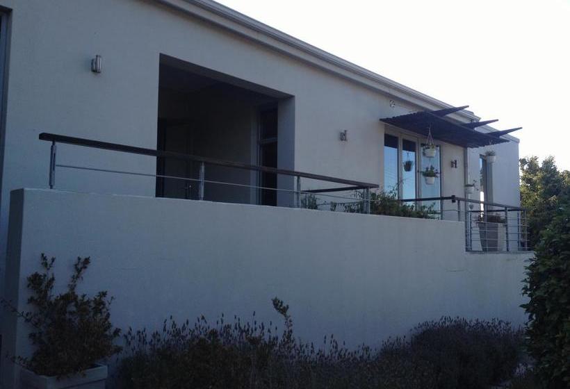 Bed and Breakfast Family Home In Vredehoek 6