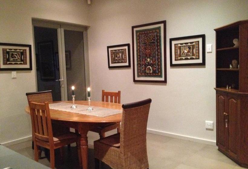 Bed and Breakfast Family Home In Vredehoek 7