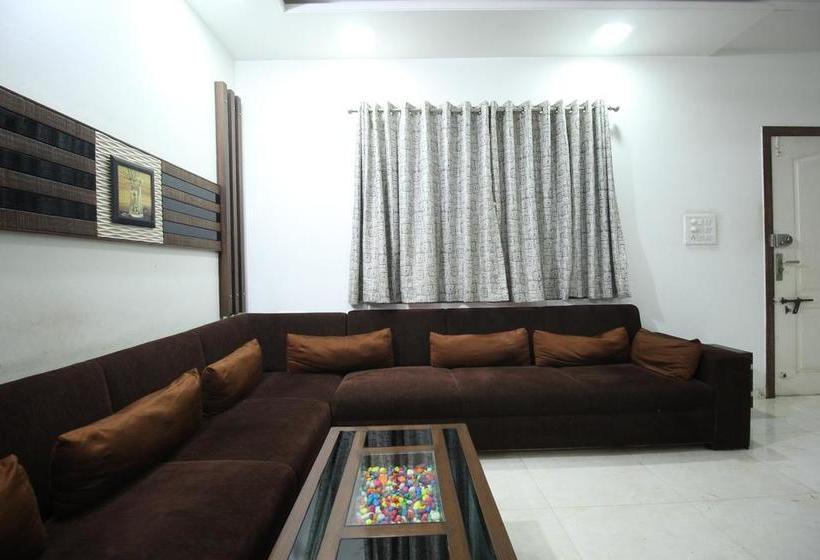 Hotel Oyo Apartments Corporate Road 16