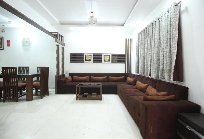 Hotel Oyo Apartments Corporate Road 18