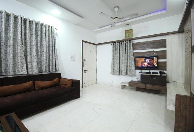 Hotel Oyo Apartments Corporate Road 19