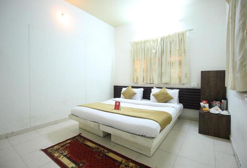 Hotel Oyo Apartments Corporate Road 2
